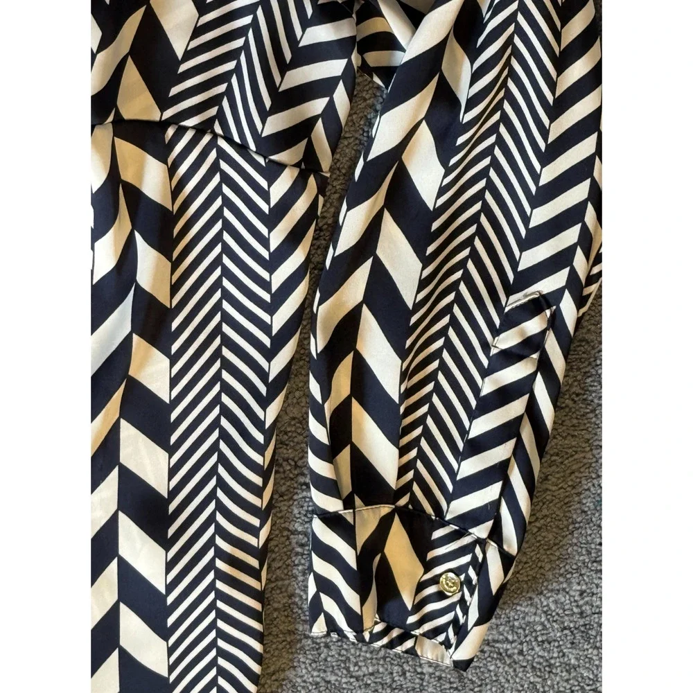 Michael Kors Shirt Womens Size 1X Blue White Geometric Long Sleeve Lightweight